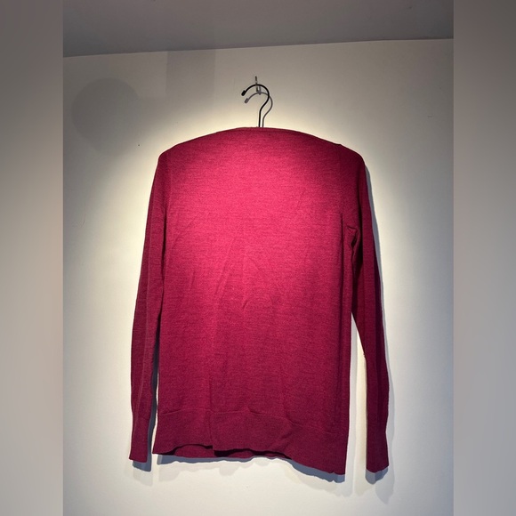 Banana Republic | Cranberry Color Merino Wool V-Neck Sweater Sz M - Picture 8 of 11